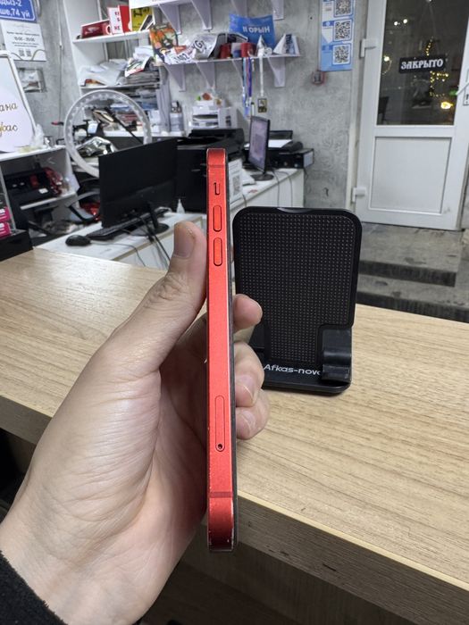 Айфон 12/64гига память