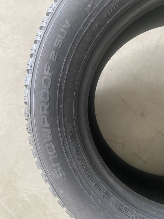 Anvelopa 215/65/16  Nokian snowproof1- profil de iarna