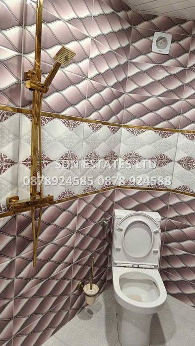 Продава се Четиристаен апартамент в Казанлък - 160 кв.м за 938 €/кв.м - Снимка #3