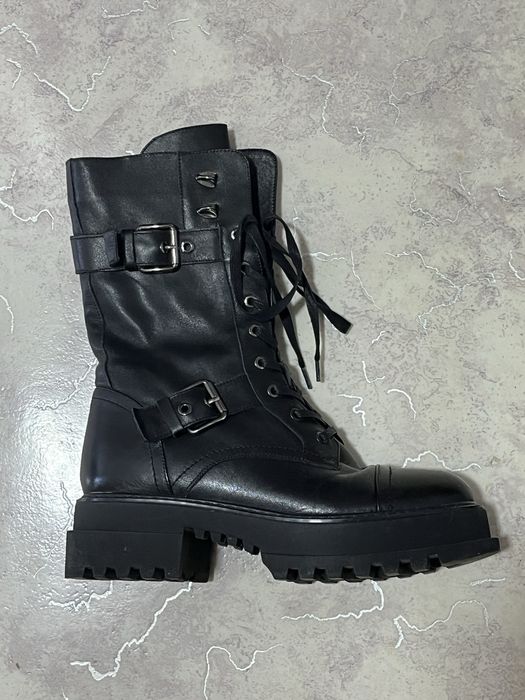 Продам ботинки женские