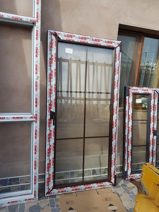 Tamplarie PVC cu geam termopan