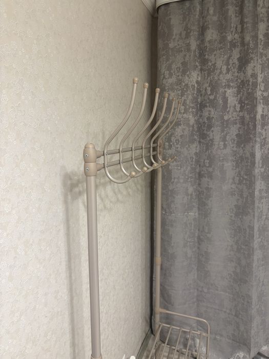 Вешалка с обувницей