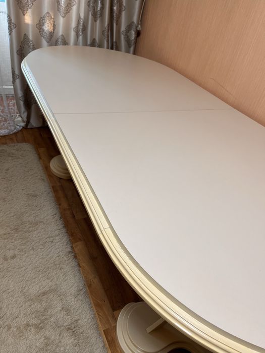 Срочно! Продам стол б/у + 6 стульев.