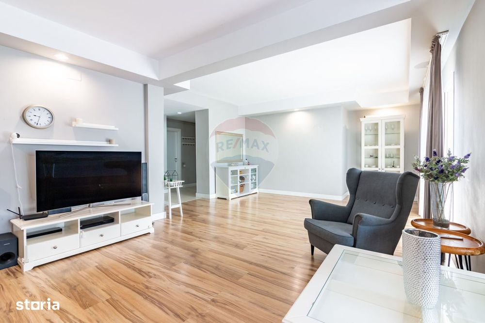Apartament cu 4 camere de vanzare in Cosmopolis, parcare, terasa 50 mp