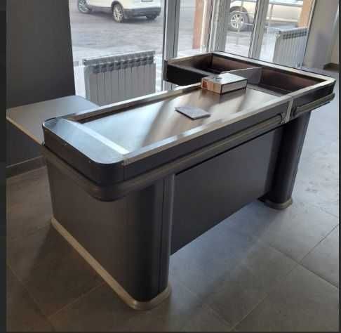 Стеллажи конфетницы витрины торговое оборудование на кассовую зону