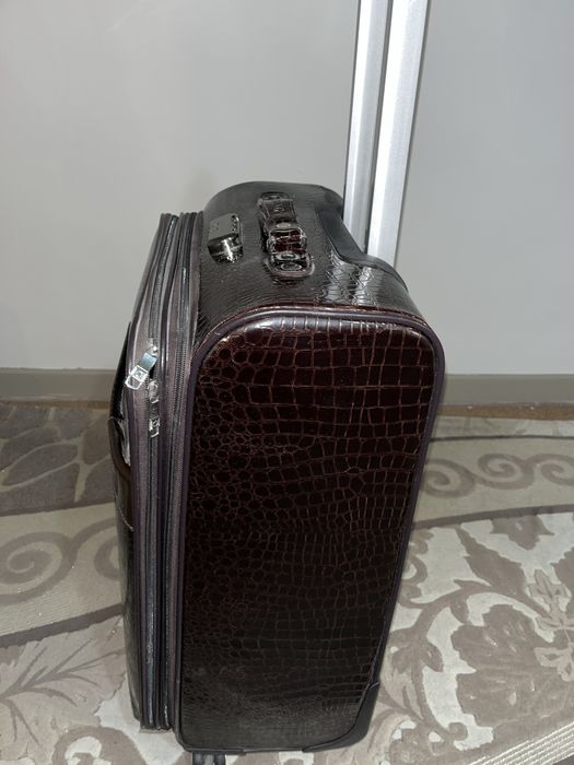 Чемодан Дорожный