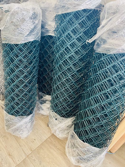 Плетена поцинкована оградна мрежа всякакви видове