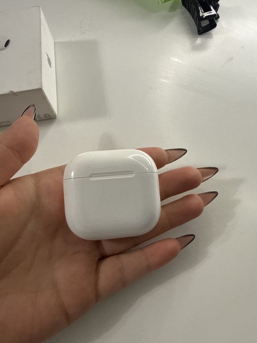 AirPods 4 ОРИГИНАЛ бу торг имеется