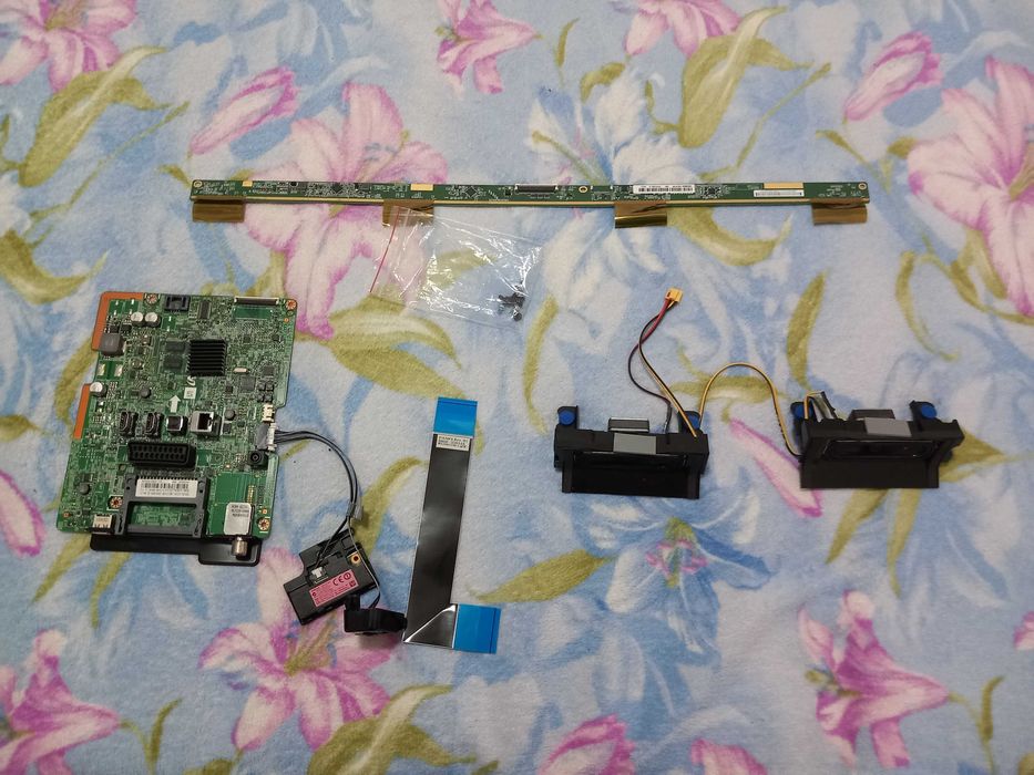 Vand componente TV Samsung UE32J4500AW