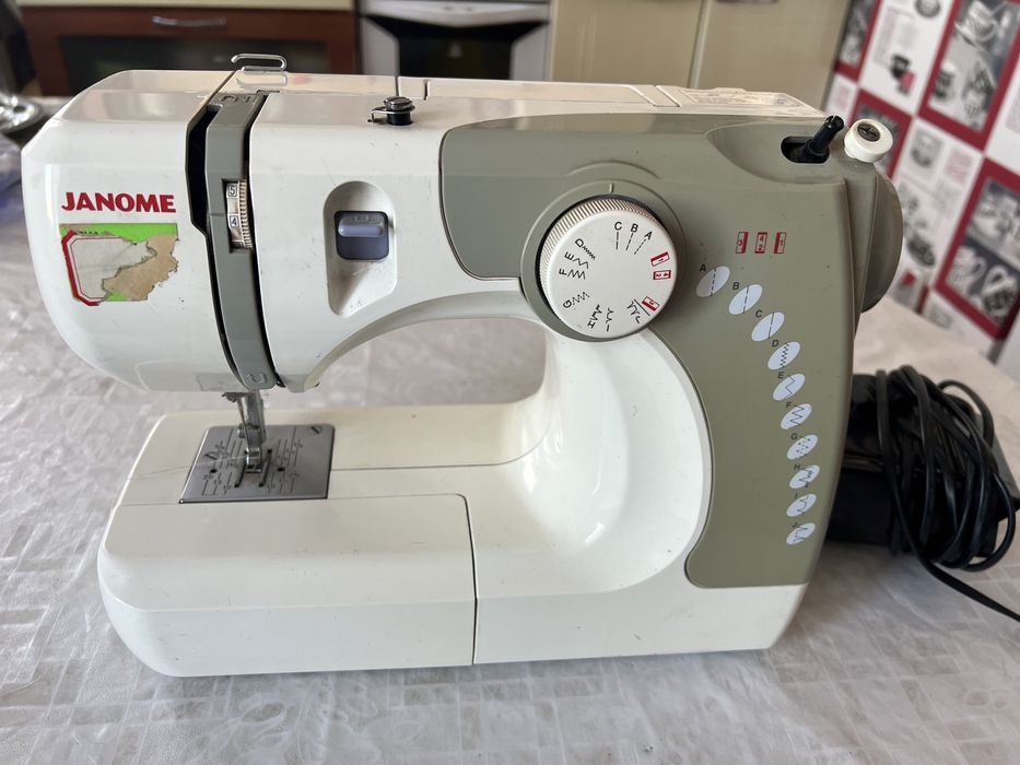 Швейная машинка продаю