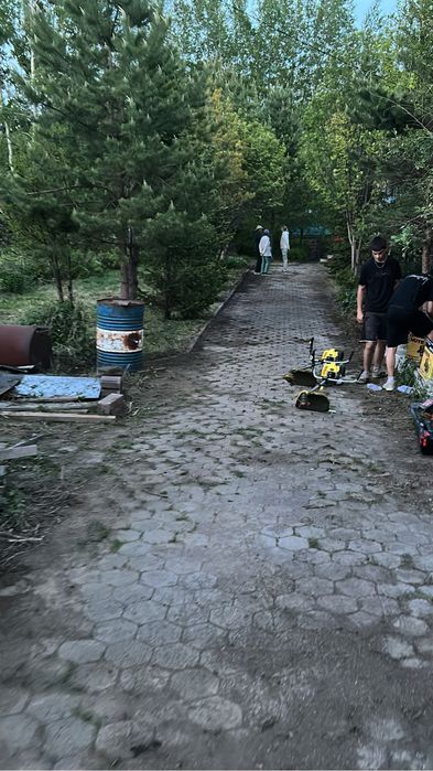 Уборка территории(демонтаж,разнорабочие) (благоустройство территории)