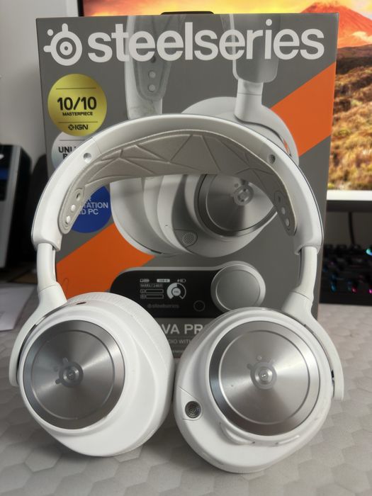 Casti steelseries artics nova pro wireless
