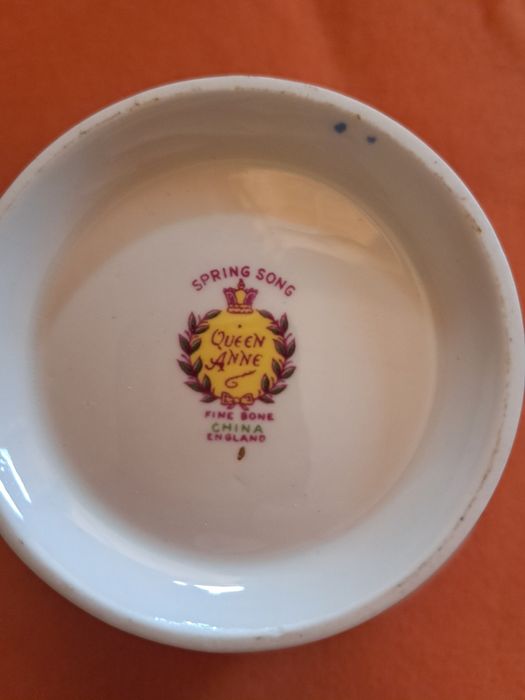 Малка каничка и захарничка