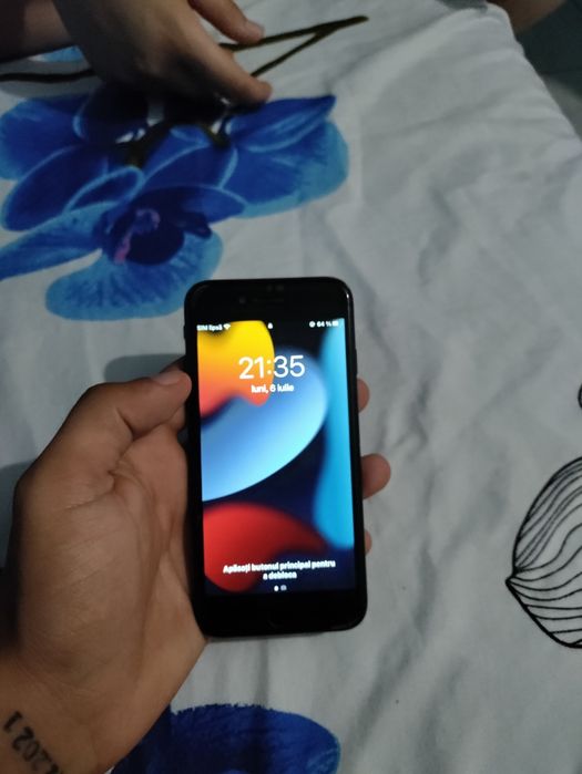 Vand iphone 7 negociabil