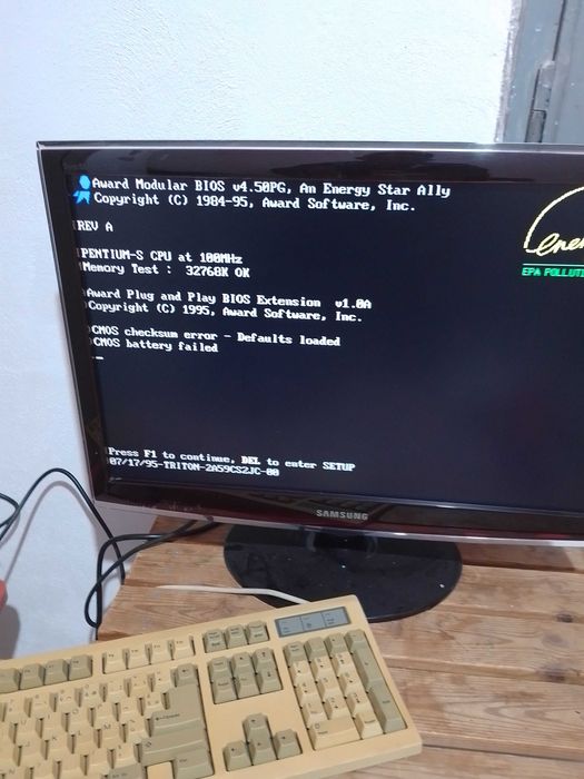 Calculator vintage /unitate pc retro /pentium 100mhz