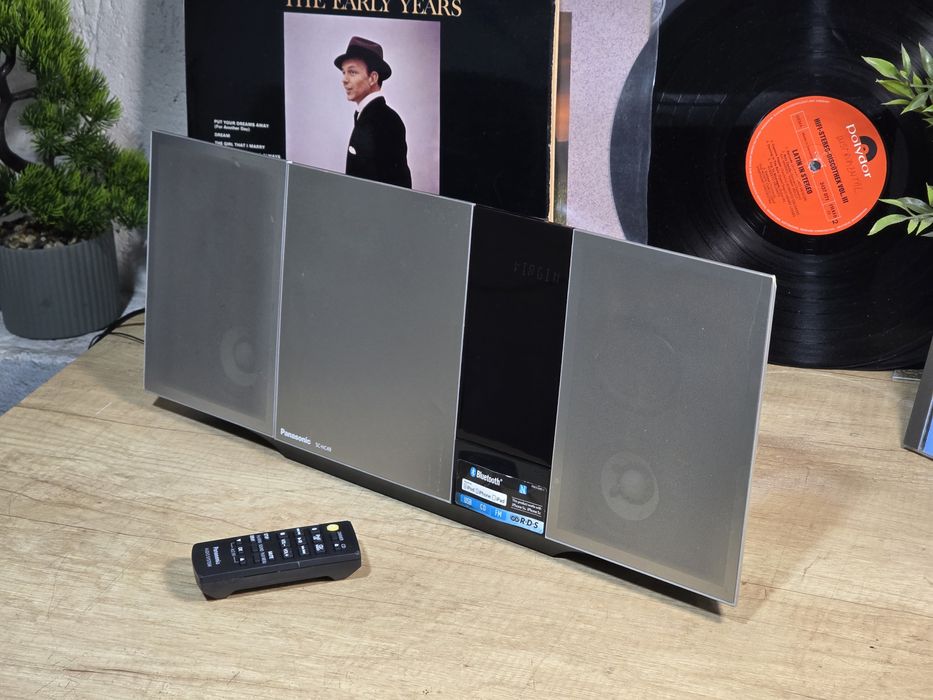 Micro sistem PANASONIC SC-HC49, cd player, Bluetooth, usb stick, radio