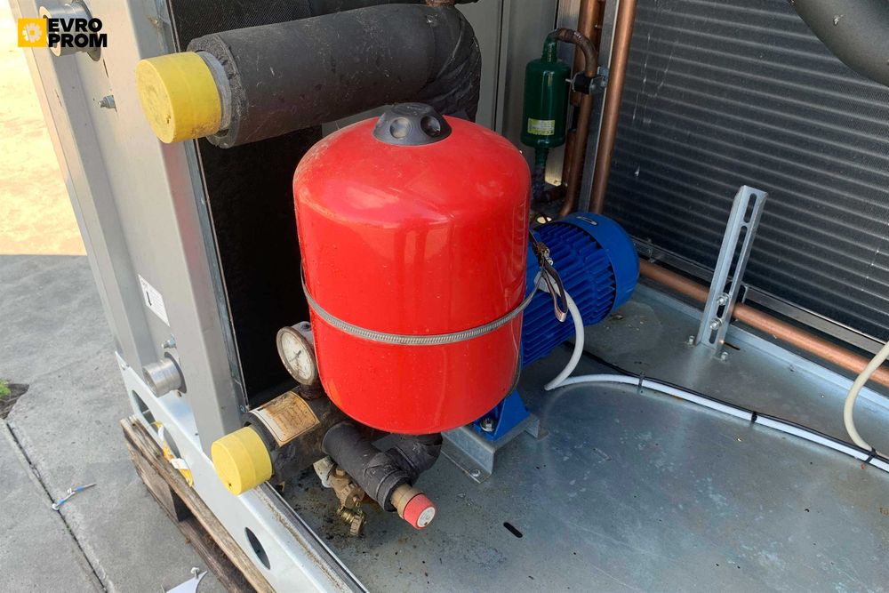 Chiller răcit cu aer CLIMAVENETA NECS-C/HT 0302 – 80 kW | chiller 65 kw pret | Modul hidraulic | Outlet