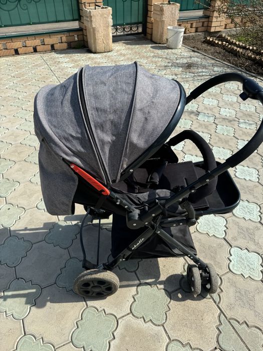 Коляска прогулочная