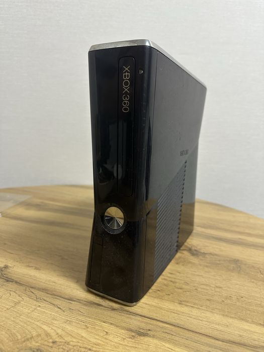 Xbox 360 + Kinect