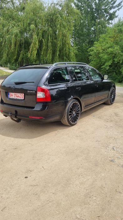 SKODA Octavia 2012 — imagine 2