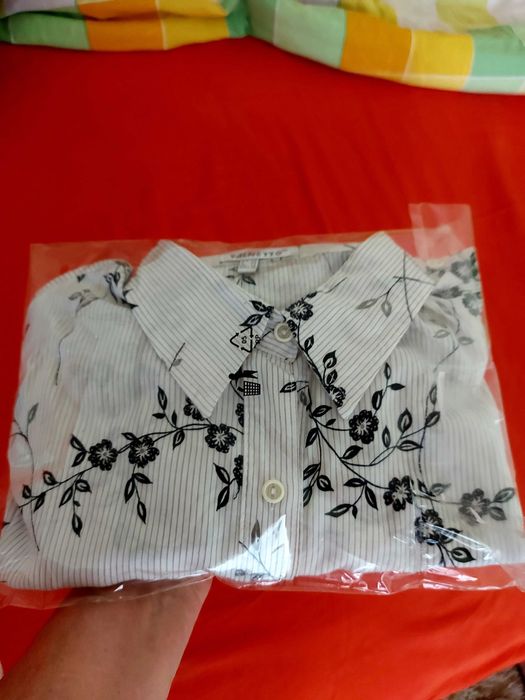 Луксозна  ризка за под сакопочти нова размер М