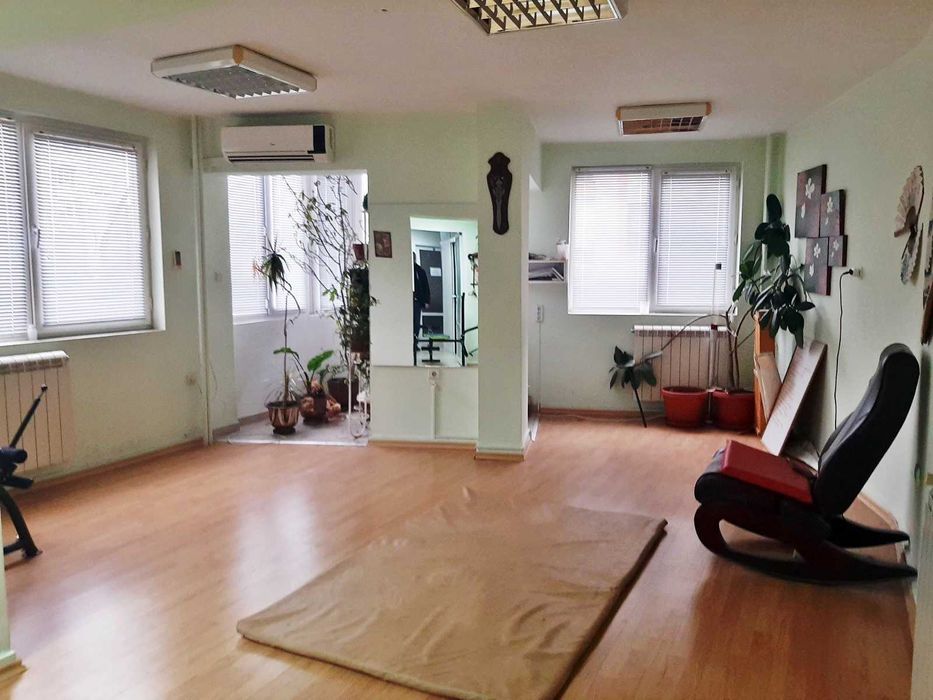 Продава се Офис в Бургас, Център - 273 кв.м за 1008 €/кв.м - Снимка #8