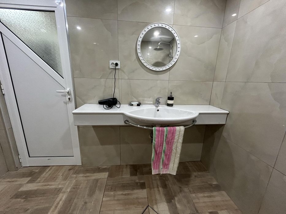 Дава се под наем Къща в Разград, Варош - 240 кв.м за 348.84 € - Снимка #15