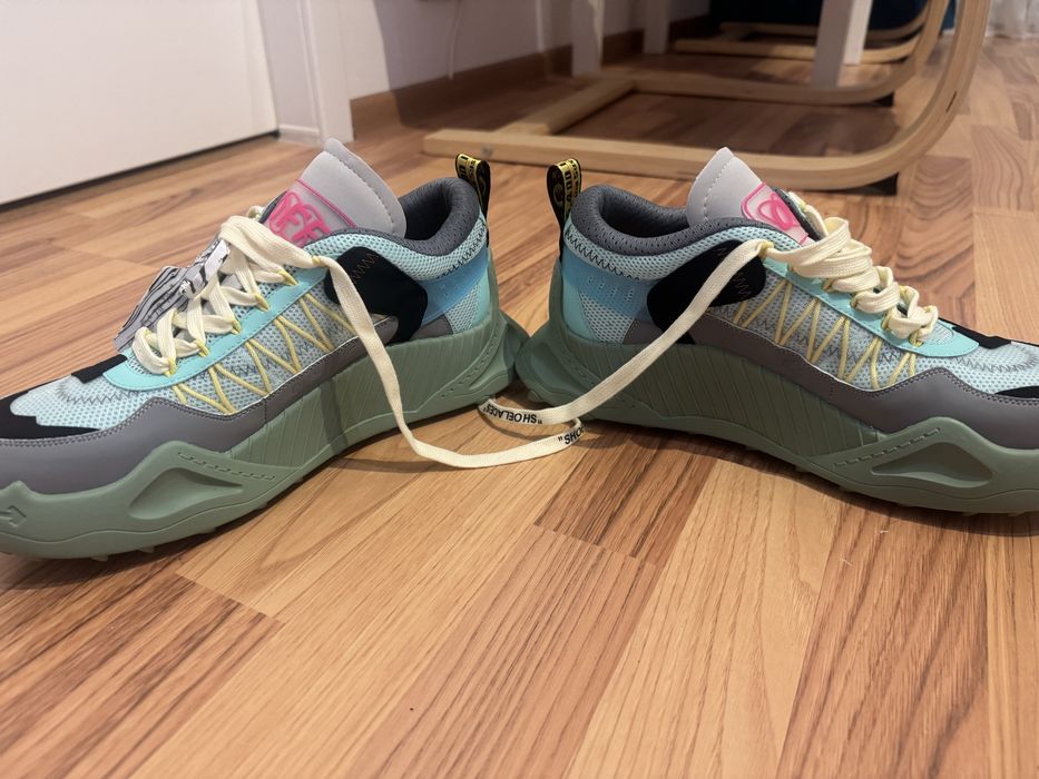 Off-White Odsy-1000 light blue