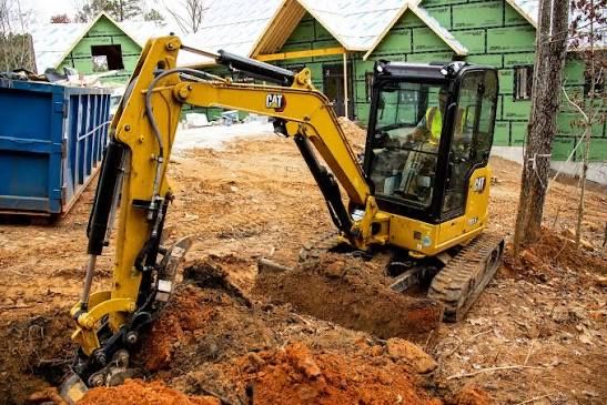 Miniexcavator CAT 303.5 – fundații, fose, săpături, garduri