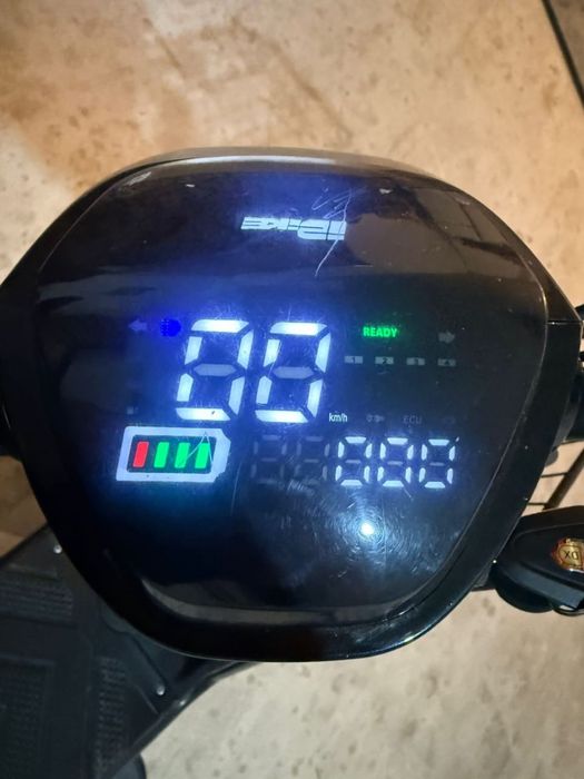 Скутер электронный