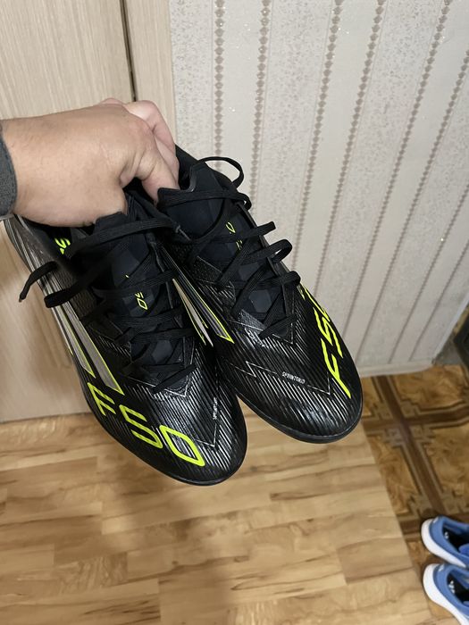 продам шиповки за 12000