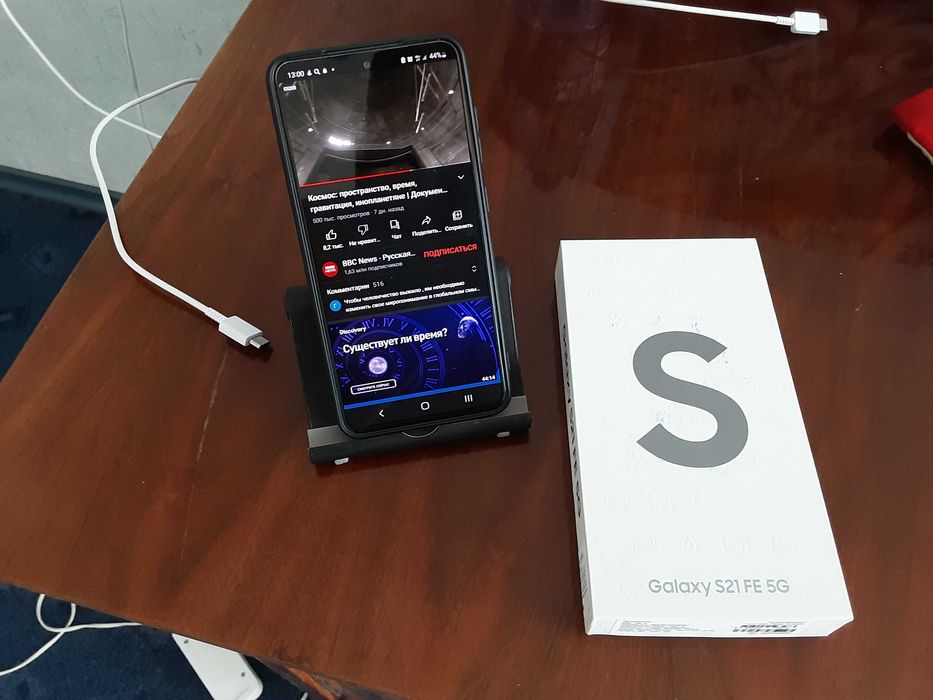 Смартфон Самсунг/Samsung S21 FE