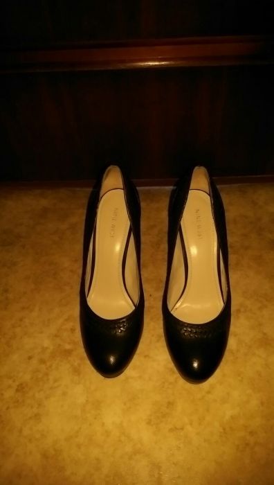 Продам модельные туфли
