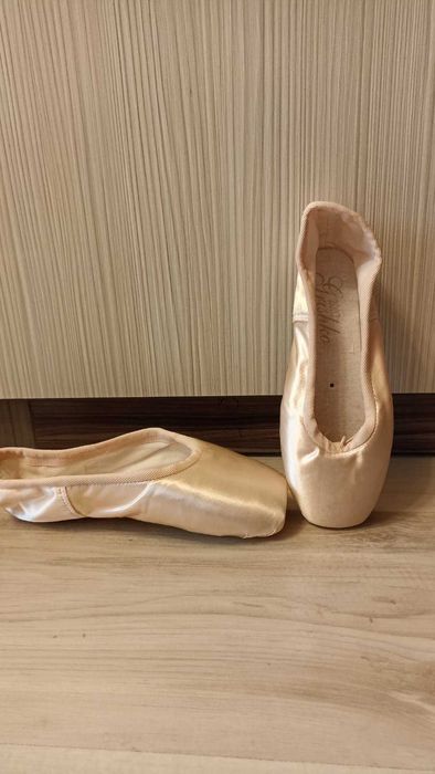 Чисто нови палци за балет