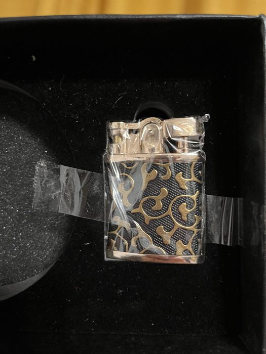 Set cadou elegant, 2 piese: scrumiera si bricheta