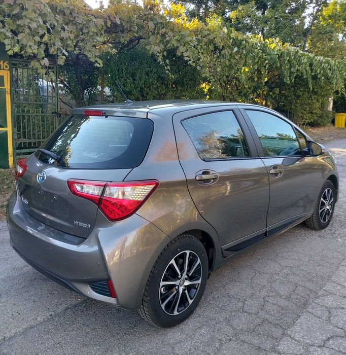 Тойота Хибрид Ярис 2017г Full Toyota yaris Hybrid