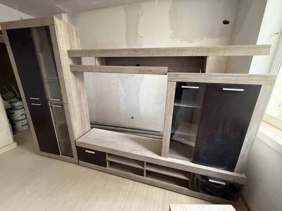 Секция с витрини