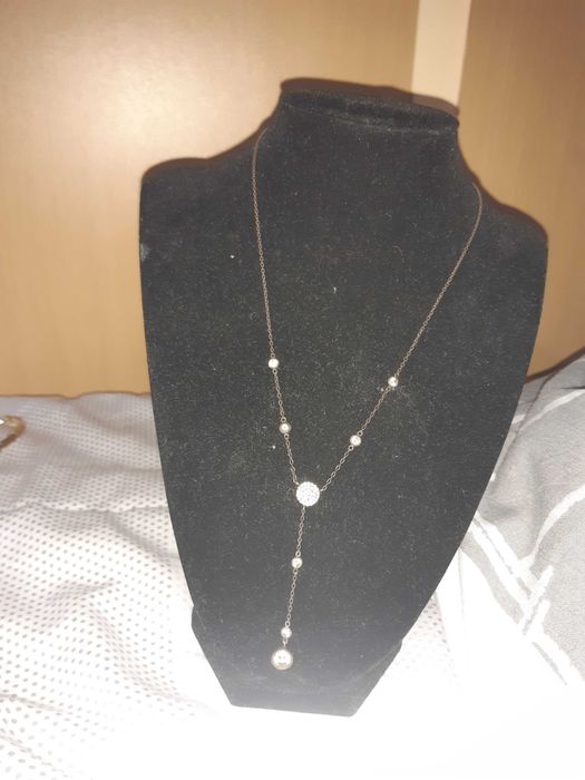 Готик колие с родиево покритие и камъчета