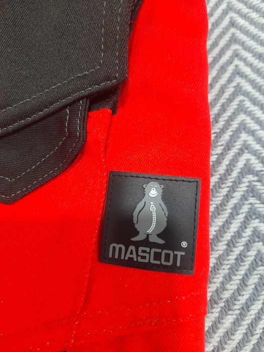 Чисто нови панталони