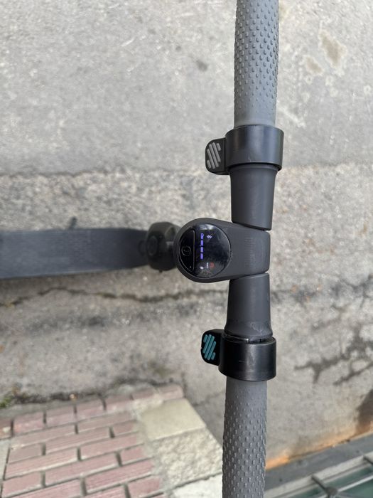Продам электро самокат Ninebot es2