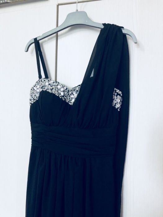 Продам шикарное длинное платье в пол