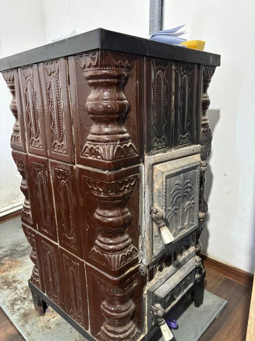 Soba de teracotă cu plita