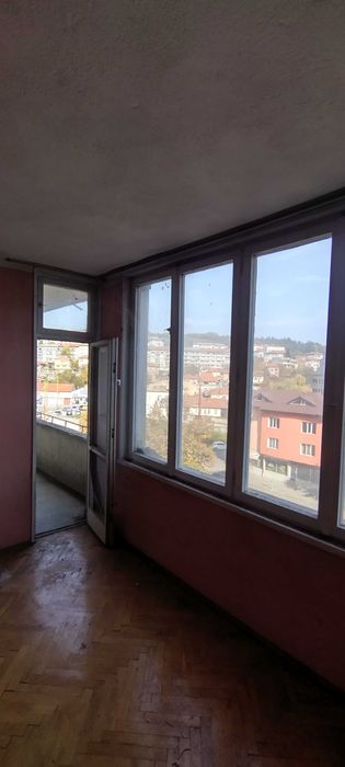 Двуспален тухлен апартамент Бичкиня