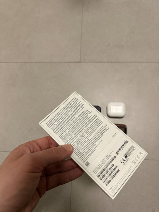 Apple iPhone 12 Mini 64GB + Apple Airpods 3