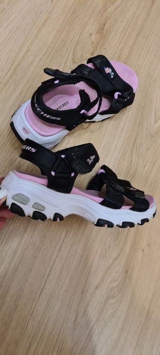 Продам сандалии,  сланцы.