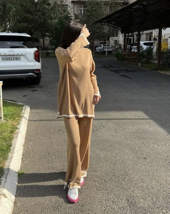 Осенние Костюмчики теплые, мягкие, новые