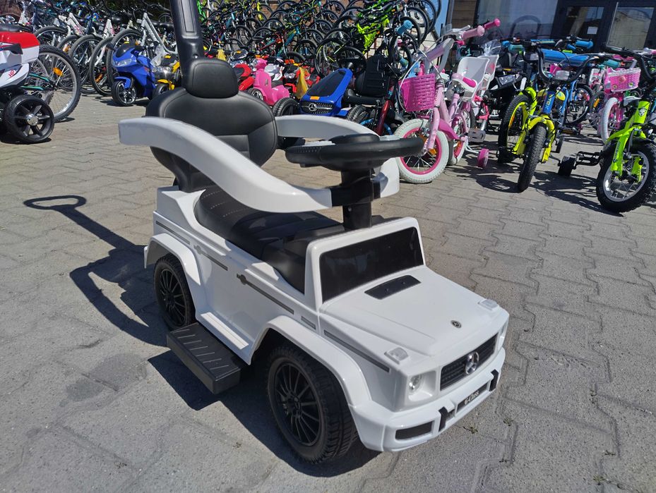 MERCEDES Кола за яздене с дръжка Mercedes-benz G350d бял