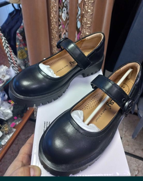 Продам новую обувь 36 размера