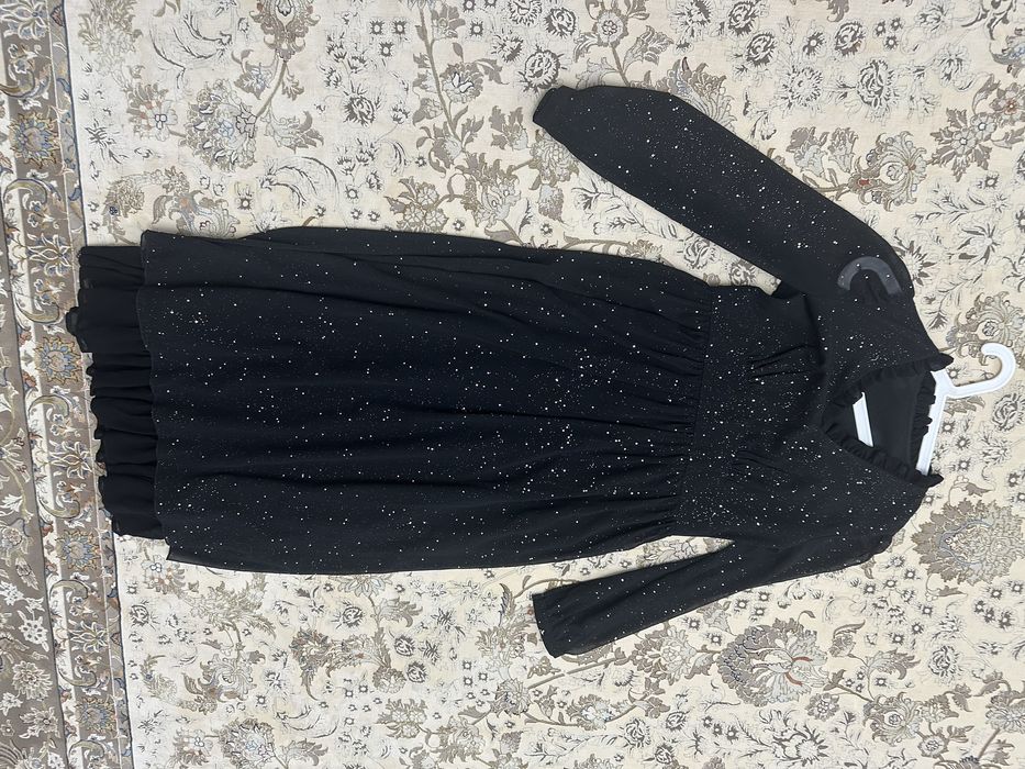 Продаю платья, пиджаки