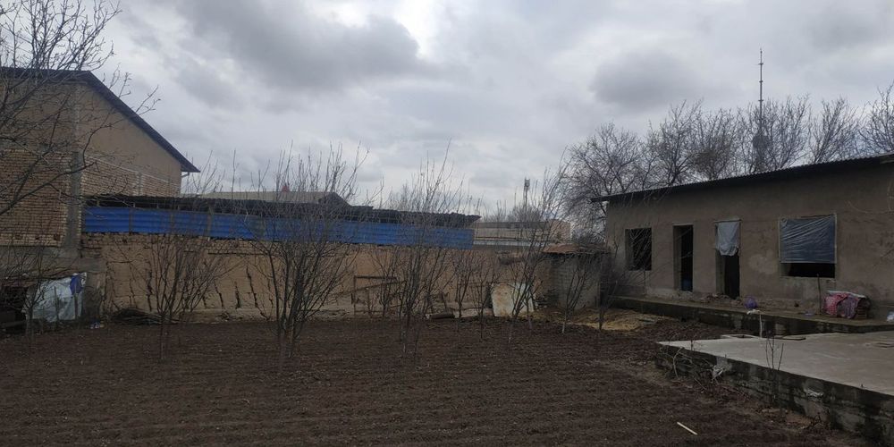 Yunusobod 4 kv uchastka sotiladi srochno narxda
